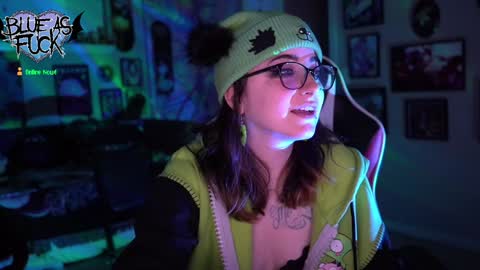 Snapshot of blueasfuck chatting on 12-29-24, 12:41 Blue online show from 12-29-24, 12:41