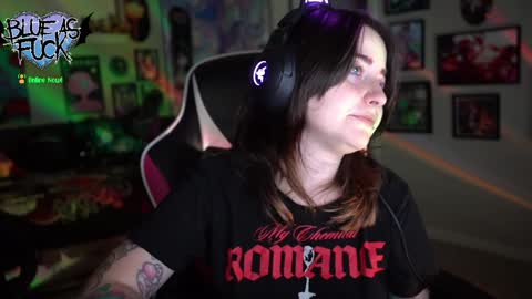 Snapshot of blueasfuck chatting on 01-02-25, 04:09 Blue online show from 01-02-25, 04:09