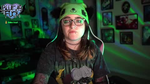 Snapshot of blueasfuck chatting on 01-05-25, 02:38 Blue online show from 01-05-25, 02:38