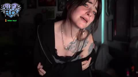 Snapshot of blueasfuck chatting on 10-14-25, 12:11 Blue online show from 10-14-25, 12:11