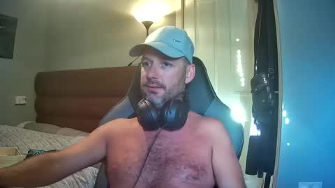Snapshot of bluebirdflame1 chatting on 07-12-26, 05:31 bluebirdflame1 online show from 07-12-26, 05:31