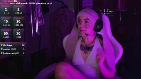 Snapshot of bluedweeb chatting on 02-27-25, 08:06 Blue online show from 02-27-25, 08:06