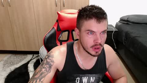 blueeyeboy0 online show from 01-21-25, 08:54