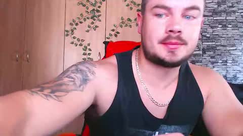 blueeyeboy0 online show from 09-26-25, 06:50