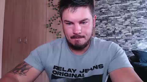 blueeyeboy0 online show from 11-03-25, 07:31