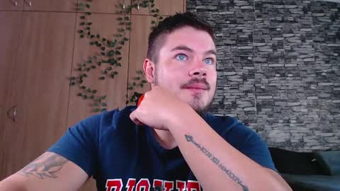 blueeyeboy0 online show from 04-01-26, 07:53