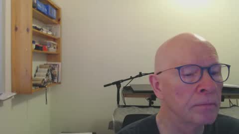 blueeyesn8 online show from 12-04-24, 09:40