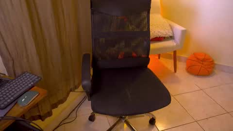 FLORAA online show from 11-11-25, 10:37