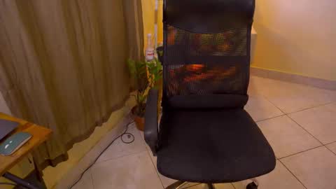 FLORAA online show from 02-25-26, 10:25