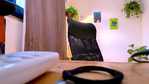 FLORAA online show from 02-27-26, 01:33