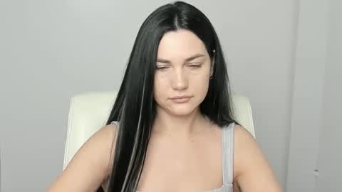 Kelly online show from 11-04-25, 06:23