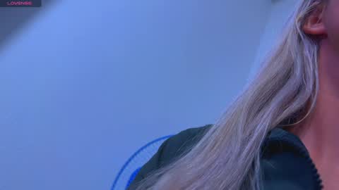 Mikki chan online show from 01-27-25, 10:06