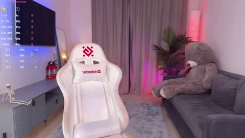 Mikki chan online show from 10-25-25, 11:51