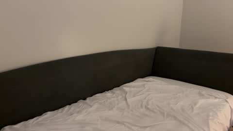 Snapshot of bluskyzz chatting on 02-20-25, 04:28 BluSky online show from 02-20-25, 04:28