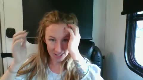 MamaMorgan online show from 11-20-25, 07:13