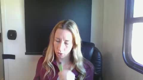 MamaMorgan online show from 11-26-25, 06:20