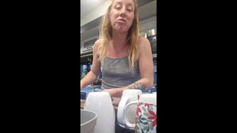 MamaMorgan online show from 12-14-25, 12:05