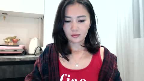 Snapshot of bmw_lovee chatting on 10-21-25, 04:08 Liya online show from 10-21-25, 04:08