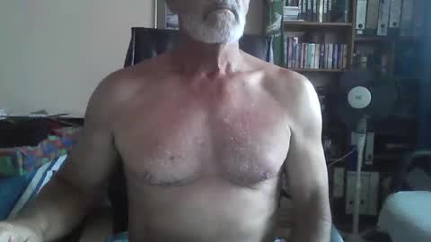 Snapshot of bobbgud chatting on 10-27-25, 12:09 Bobbgud online show from 10-27-25, 12:09