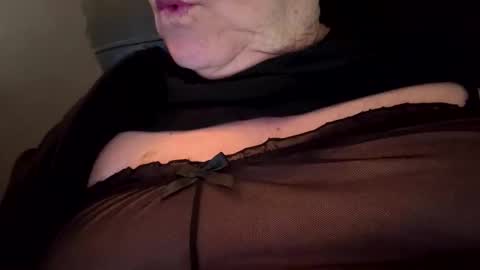 bobbiesucks69 online show from 10-27-25, 04:22