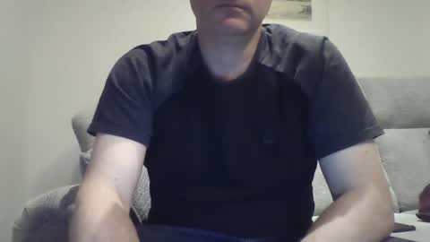 bobby_113 online show from 12-06-24, 01:29