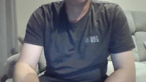 bobby_113 online show from 09-11-25, 12:22