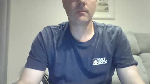 bobby_113 online show from 09-21-25, 12:45