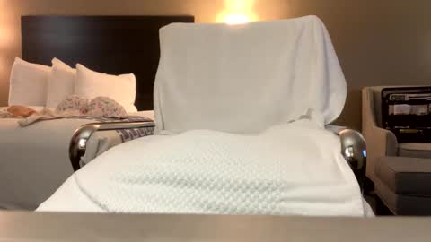 Snapshot of bobbyjune66 chatting on 12-14-24, 08:56 bobbyjune66 online show from 12-14-24, 08:56