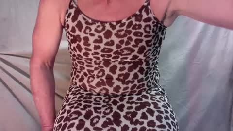 Snapshot of bobbyjune66 chatting on 02-07-25, 08:33 bobbyjune66 online show from 02-07-25, 08:33