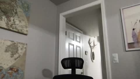 bobbylightfoot3 online show from 12-08-24, 06:11