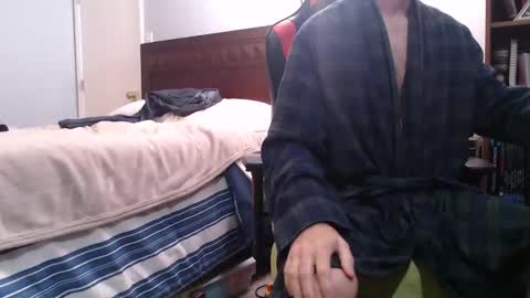 Snapshot of bobh1266 chatting on 10-12-25, 11:53 bobh1266 online show from 10-12-25, 11:53