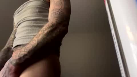 Snapshot of bodyart85_19 chatting on 01-06-25, 10:13 Bodyart85 19 online show from 01-06-25, 10:13