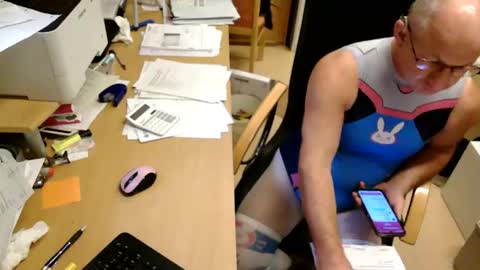 Snapshot of bodymen1 chatting on 12-04-25, 11:08 bodymen1 online show from 12-04-25, 11:08