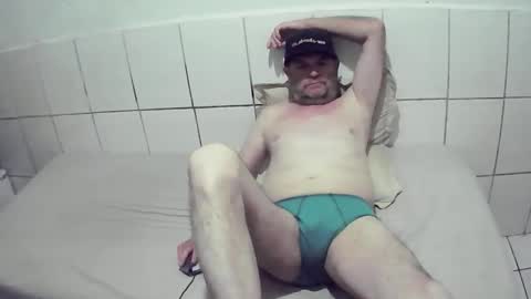 Cesar Augusto Pierdona online show from 09-15-25, 06:52