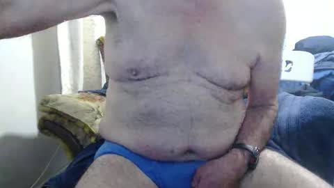 Snapshot of bolbil1 chatting on 11-10-25, 04:28 bolbil1 online show from 11-10-25, 04:28