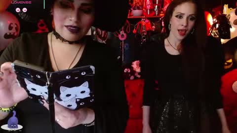 Snapshot of bom_bomx chatting on 10-11-25, 05:44 Paris online show from 10-11-25, 05:44