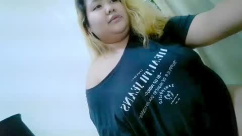Snapshot of bombastic_darla chatting on 09-13-25, 10:42 bombastic_darla online show from 09-13-25, 10:42