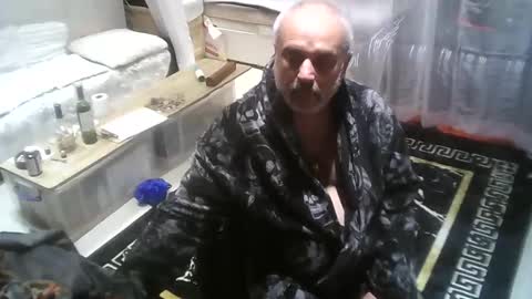 Snapshot of bondgally chatting on 11-01-25, 06:04 bondgally online show from 11-01-25, 06:04