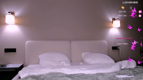 Olly online show from 12-20-24, 02:38