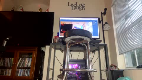 FRECKLES online show from 01-15-25, 12:15