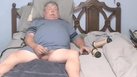Snapshot of boner1961 chatting on 06-24-26, 08:46 boner1961 online show from 06-24-26, 08:46