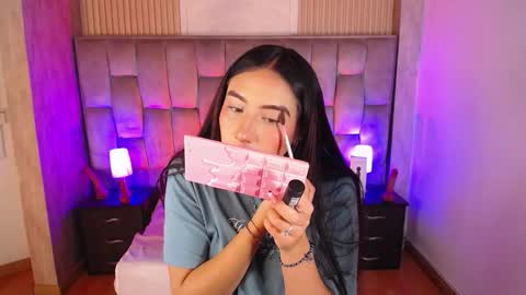 bonnali_lune online show from 11-08-25, 04:40