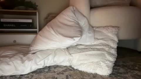 Snapshot of bonnettbonett chatting on 02-10-25, 04:30 BonnettBonett   I cam from 4pm- 12am central time Costa Rica online show from 02-10-25, 04:30