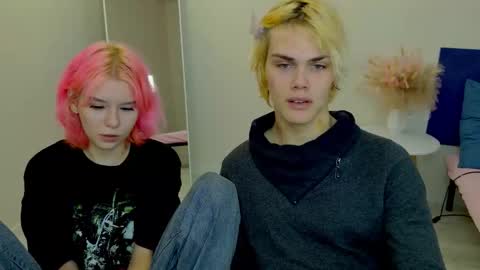 Jessy  Mark online show from 10-21-25, 05:13