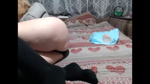 Snapshot of bonnie_fuck_clyde chatting on 01-20-25, 11:35 Bonnie Fuck Clydes online show from 01-20-25, 11:35