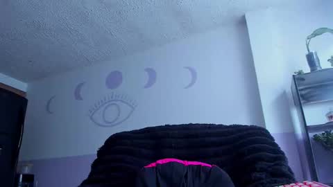 Bonnie Help me reach 500 likes online show from 11-22-25, 06:51