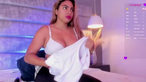 Snapshot of bonnieowen chatting on 03-02-25, 02:43 Bonnie online show from 03-02-25, 02:43