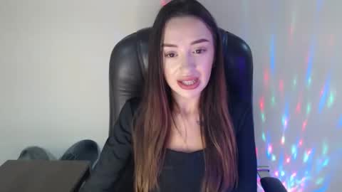 Bonnie online show from 10-12-25, 07:07