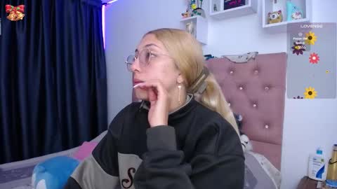 Soffy Brooks Independent model online show from 12-14-25, 03:12