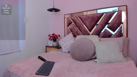 Bonny Jones online show from 09-22-25, 07:05